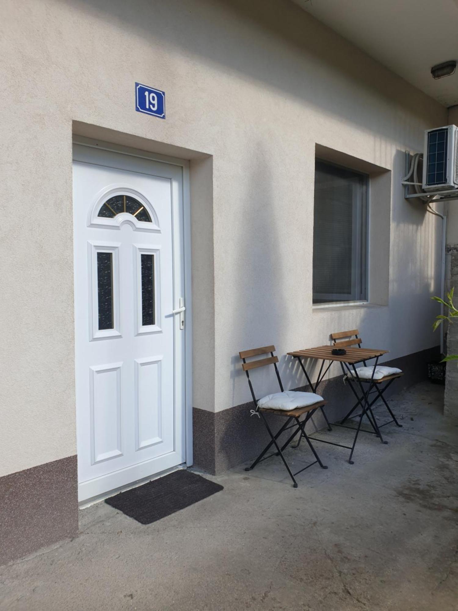 Novi Apartman 19 Foca Luaran gambar